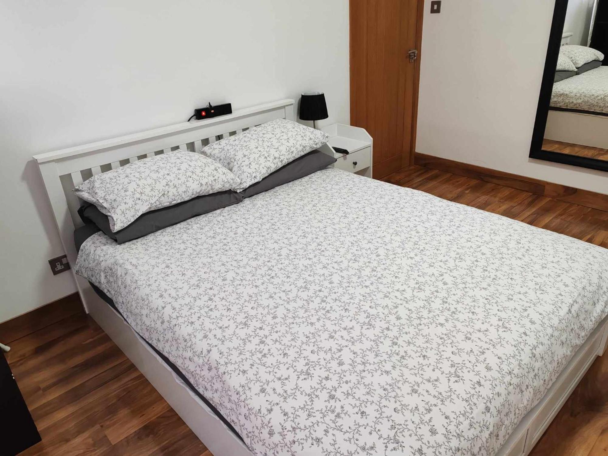 Appartamento Two Bedroom In Dollis Hill *